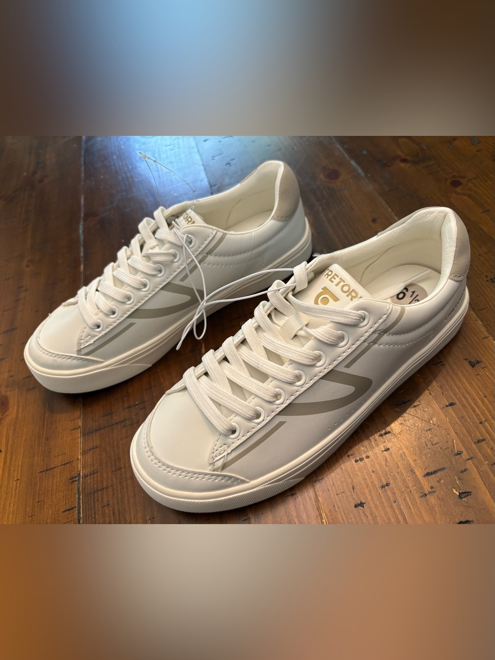 Tretorn Serve White Casual Sneakers (Style 1827276) - Women's Size 6 1/2   NWT